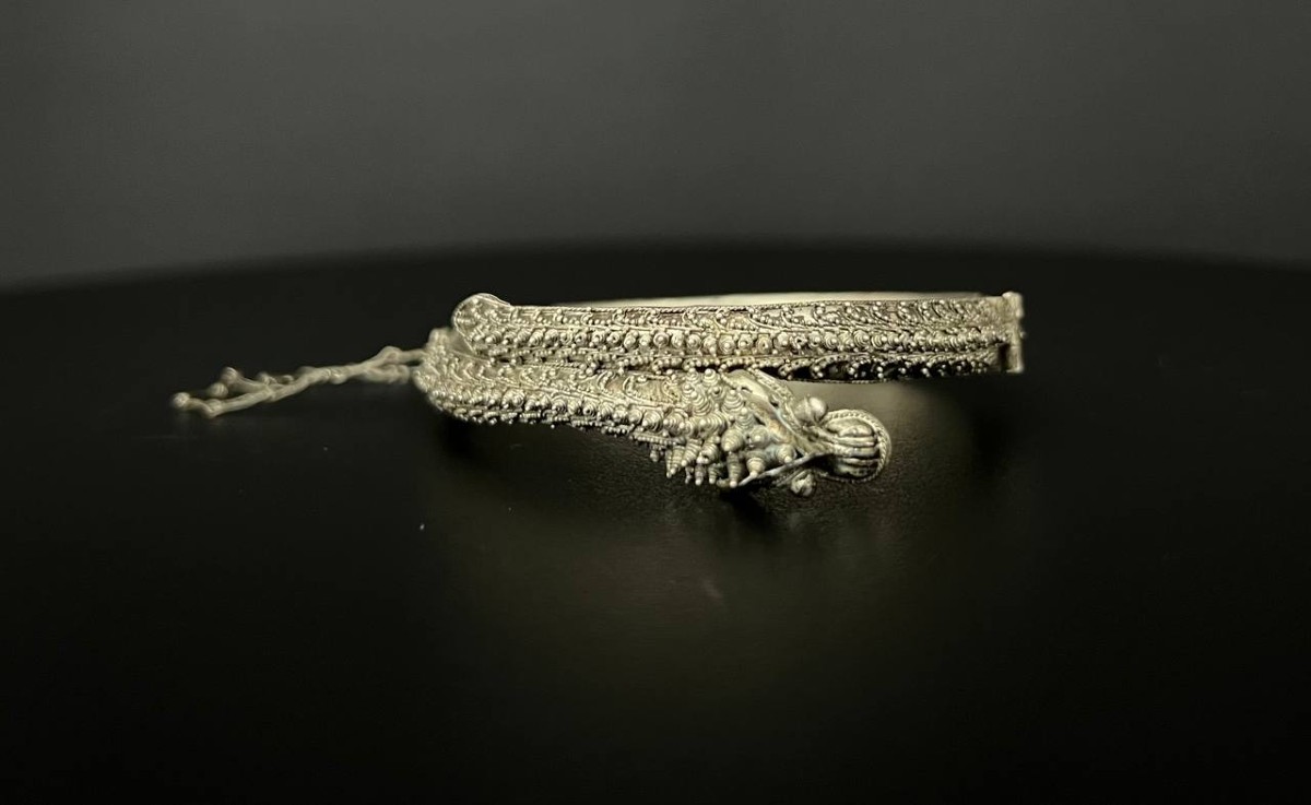 Bracelet rigide ancien asiatique à décor de dragon-photo-3