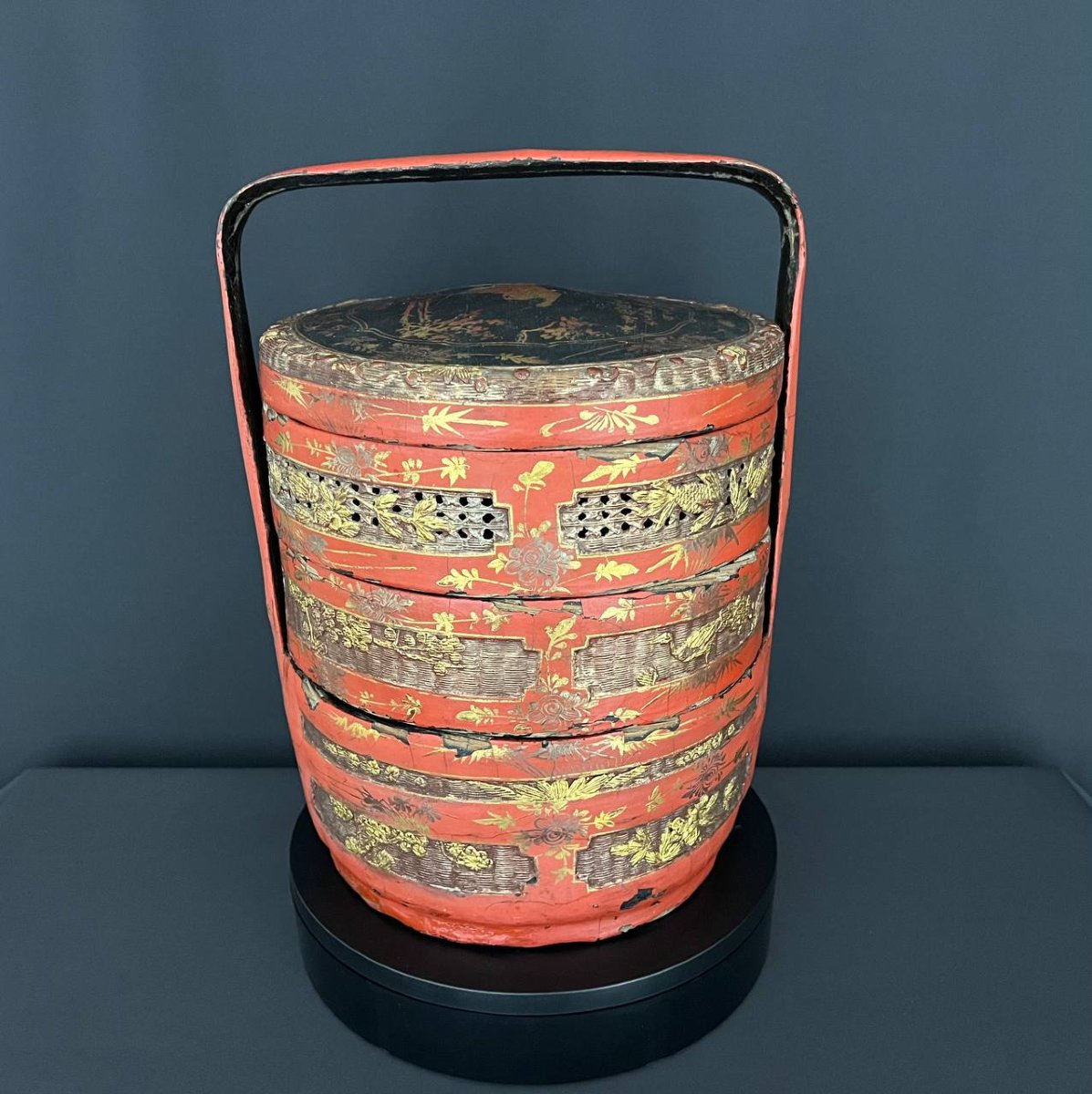 Chinese Wedding Basket In Red And Gold Lacquer-photo-4