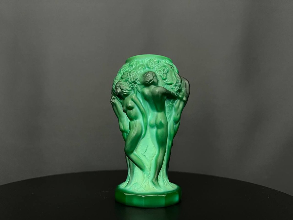 Heinrich Hoffmann, Vase Art Déco « Bacchantes » en verre couleur malachite-photo-2