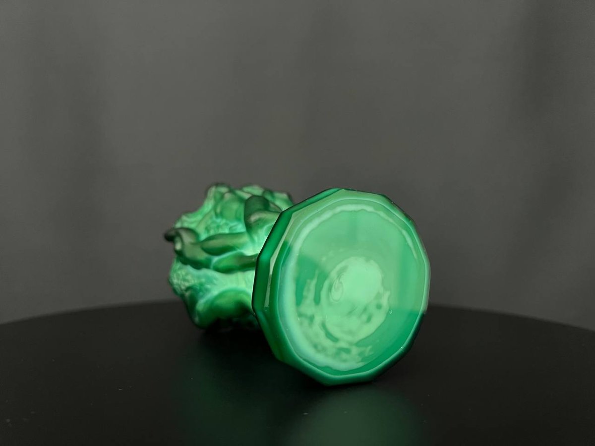 Heinrich Hoffmann, Vase Art Déco « Bacchantes » en verre couleur malachite-photo-5