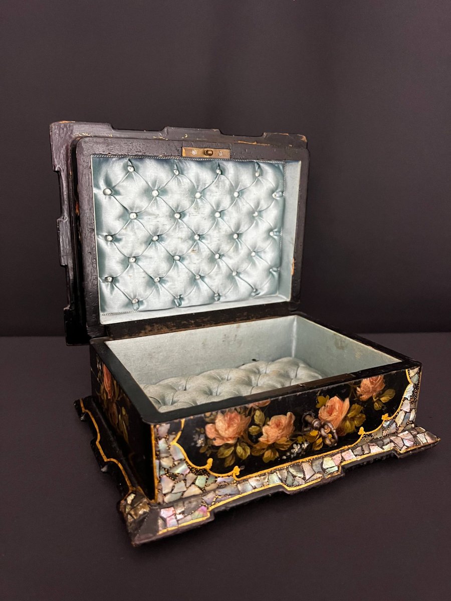 Boîte à bijoux, époque Napoléon III, décor floral peint à la main et incrustations de nacre -photo-2