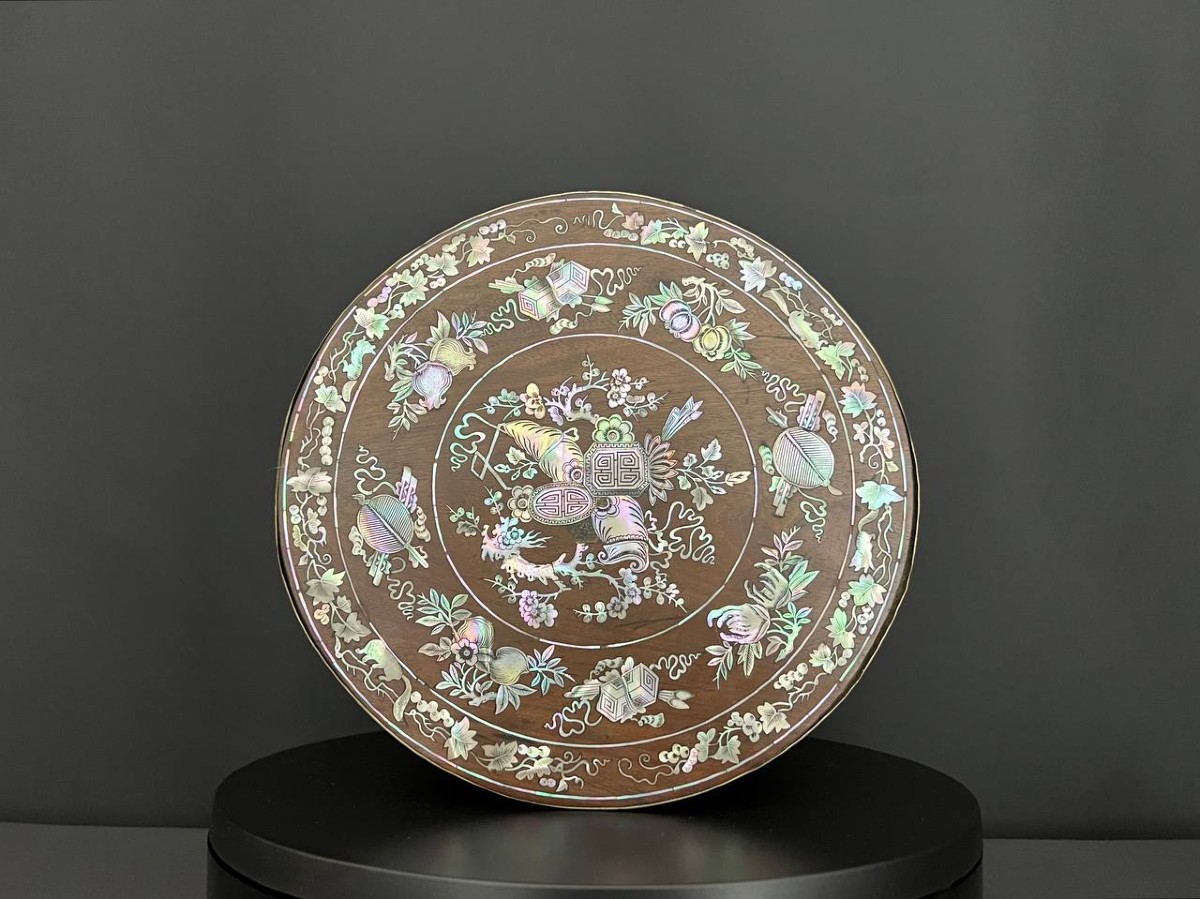 Circular Wooden Box Inlaid With Mother-of-pearl – Vietnam