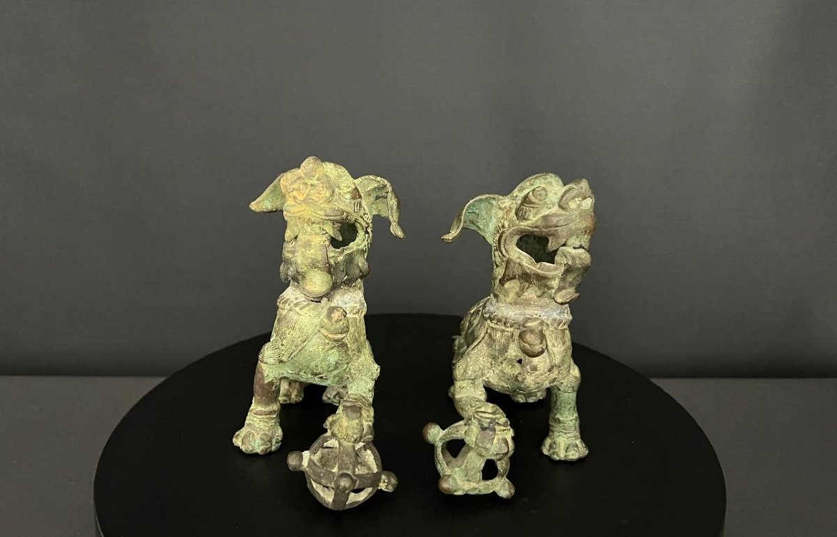 Pair Of Vietnamese Guardian Lions In Patinated Bronze-photo-4