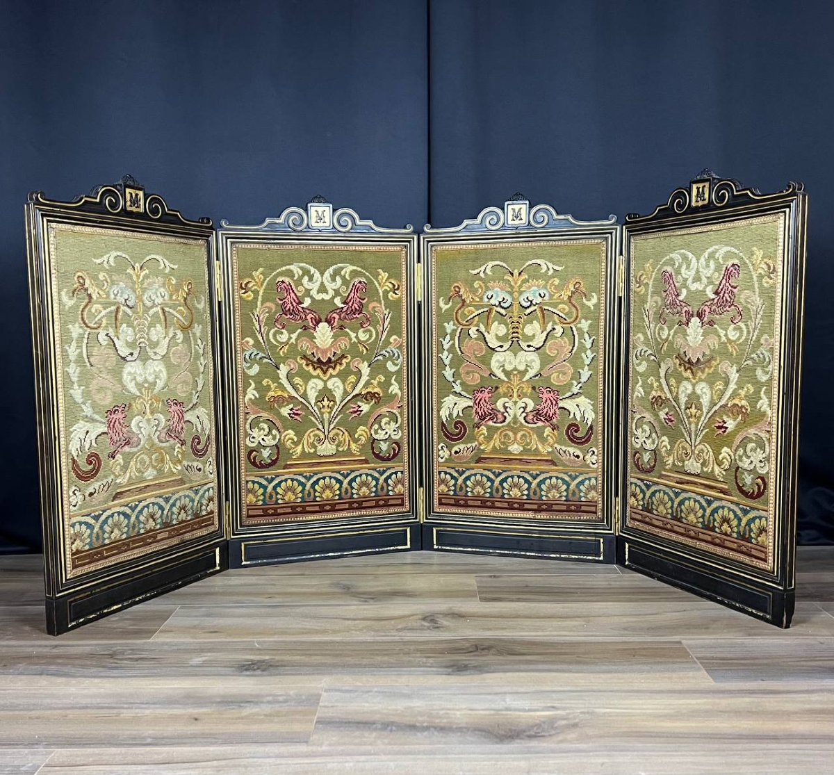 Antique Renaissance-style Four-panel Screen In Embroidered Tapestry-photo-4