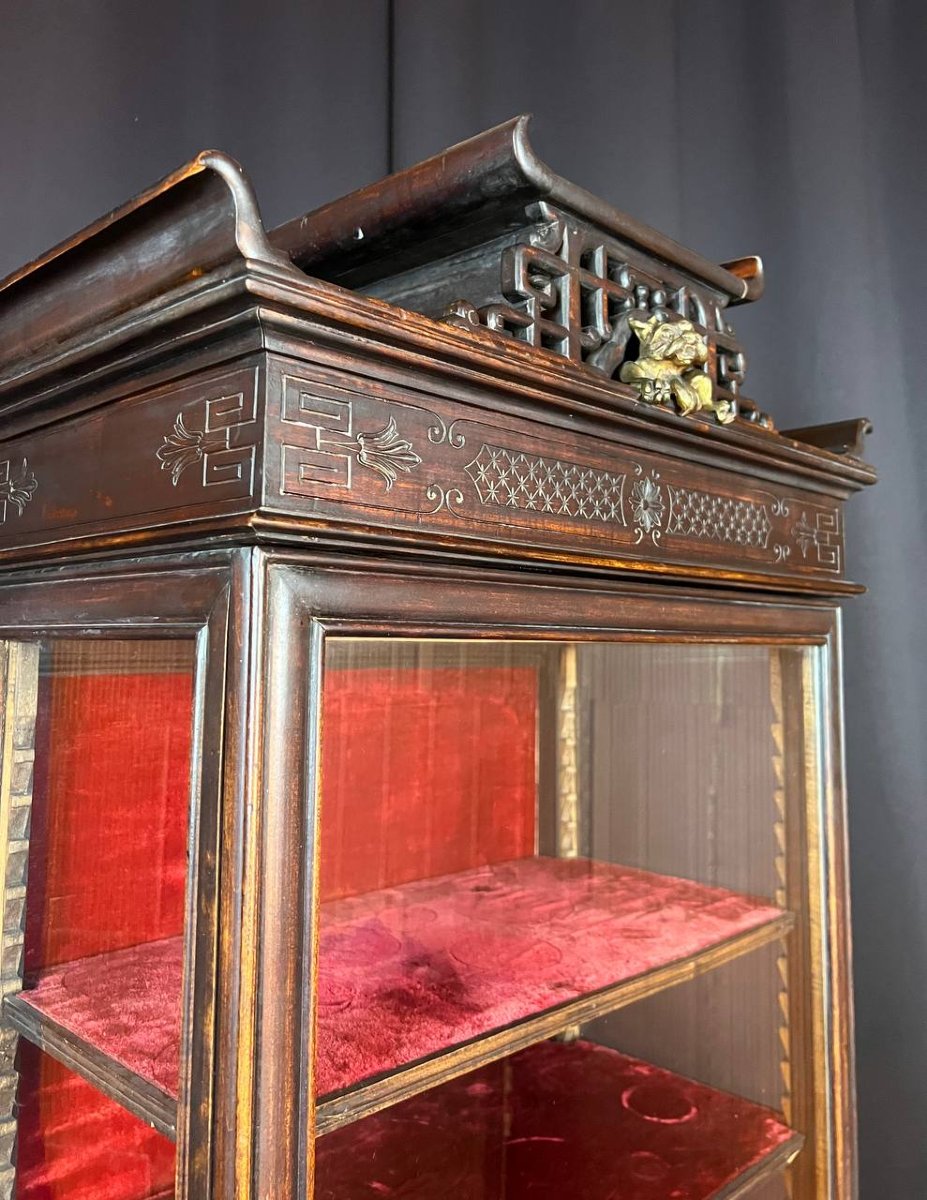 Antique Asian Display Case In Carved Wood-photo-3