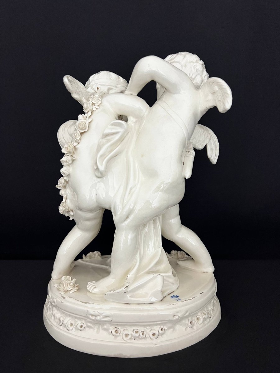 Capodimonte Porcelain Group – Two Winged Putti -photo-4