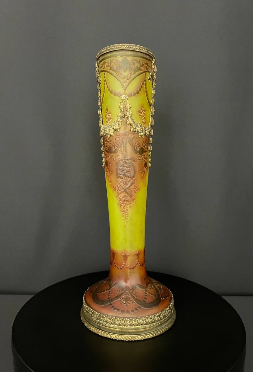 Vase en verre multicouche gravé à l’acide signé Abel Combe Paris, monture en bronze, vers 1900-photo-1