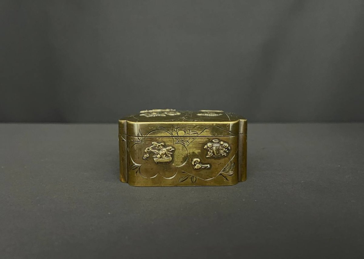 Japanese Bronze Box, Dating From The Meiji Period (1868–1912).-photo-2
