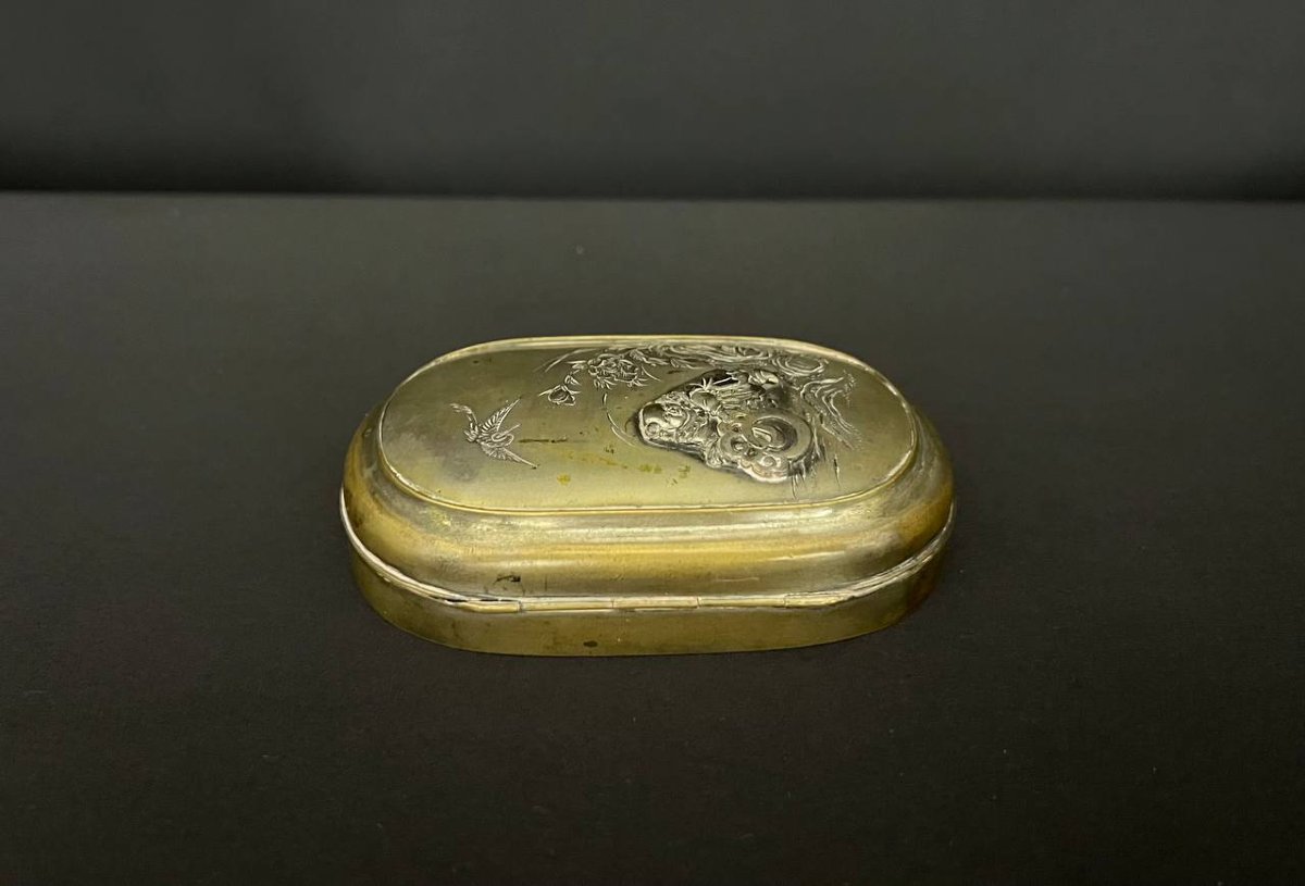 Boîte japonaise en bronze à patine ancienne, époque Meiji (1868–1912).-photo-3