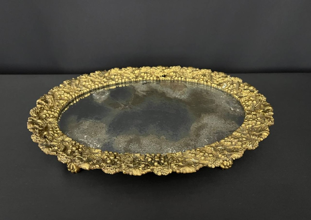 Oval Tray In Chased And Gilded Bronze – 19th Century