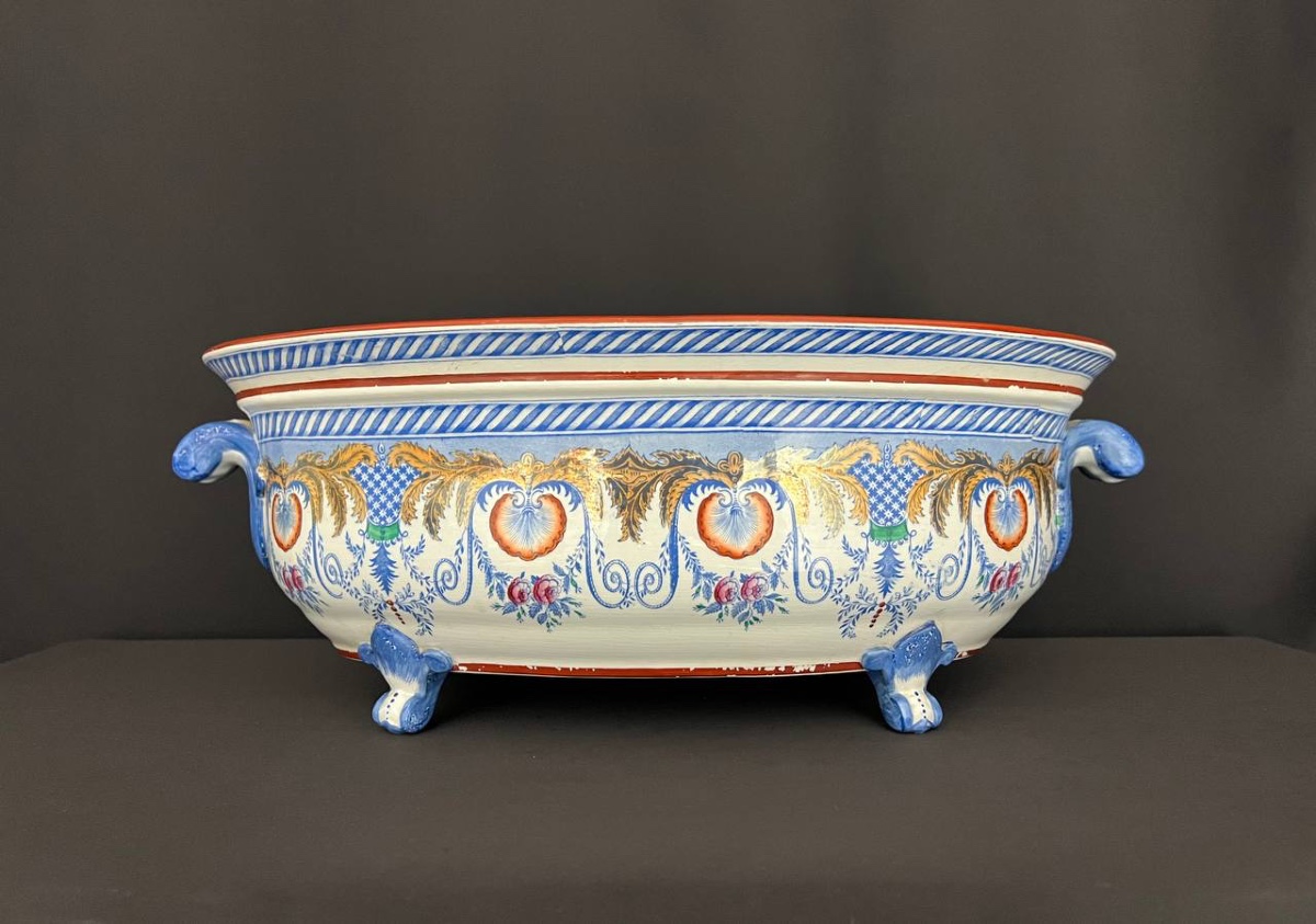 Large Oval Planter In English Earthenware, Late 19th Century