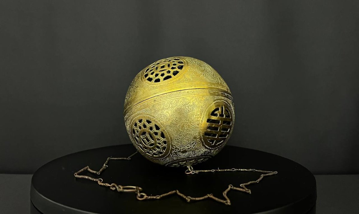 Rare Antique Spherical Openwork Brass Incense Burner, China, Qing Dynasty, 19th Century-photo-2
