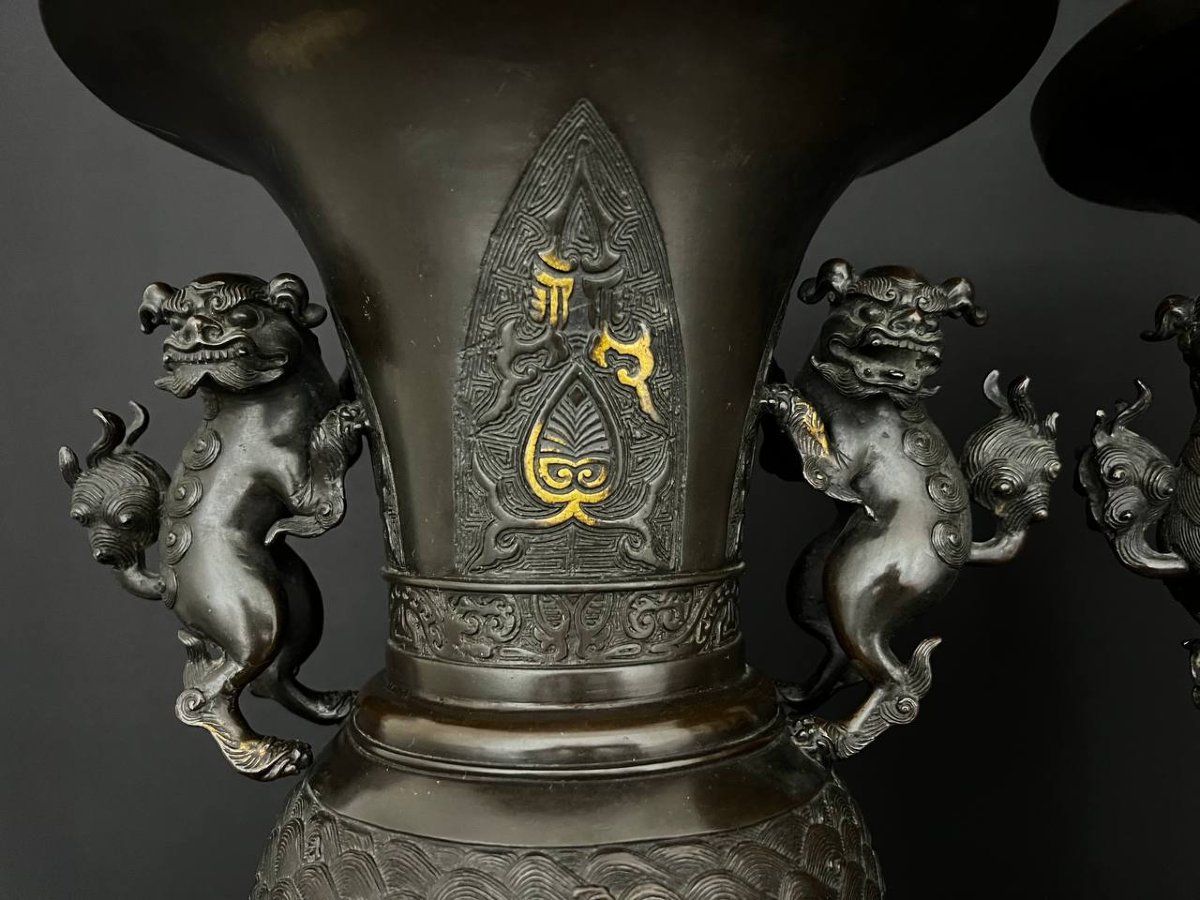 Paire de vases en bronze, Japon, période Meiji (1868–1912)-photo-1