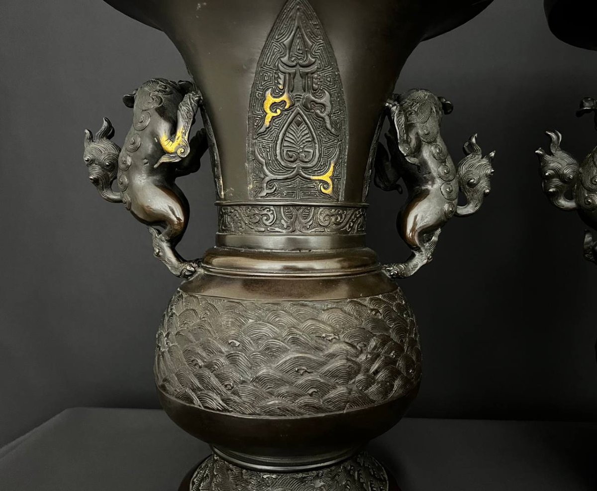 Paire de vases en bronze, Japon, période Meiji (1868–1912)-photo-2