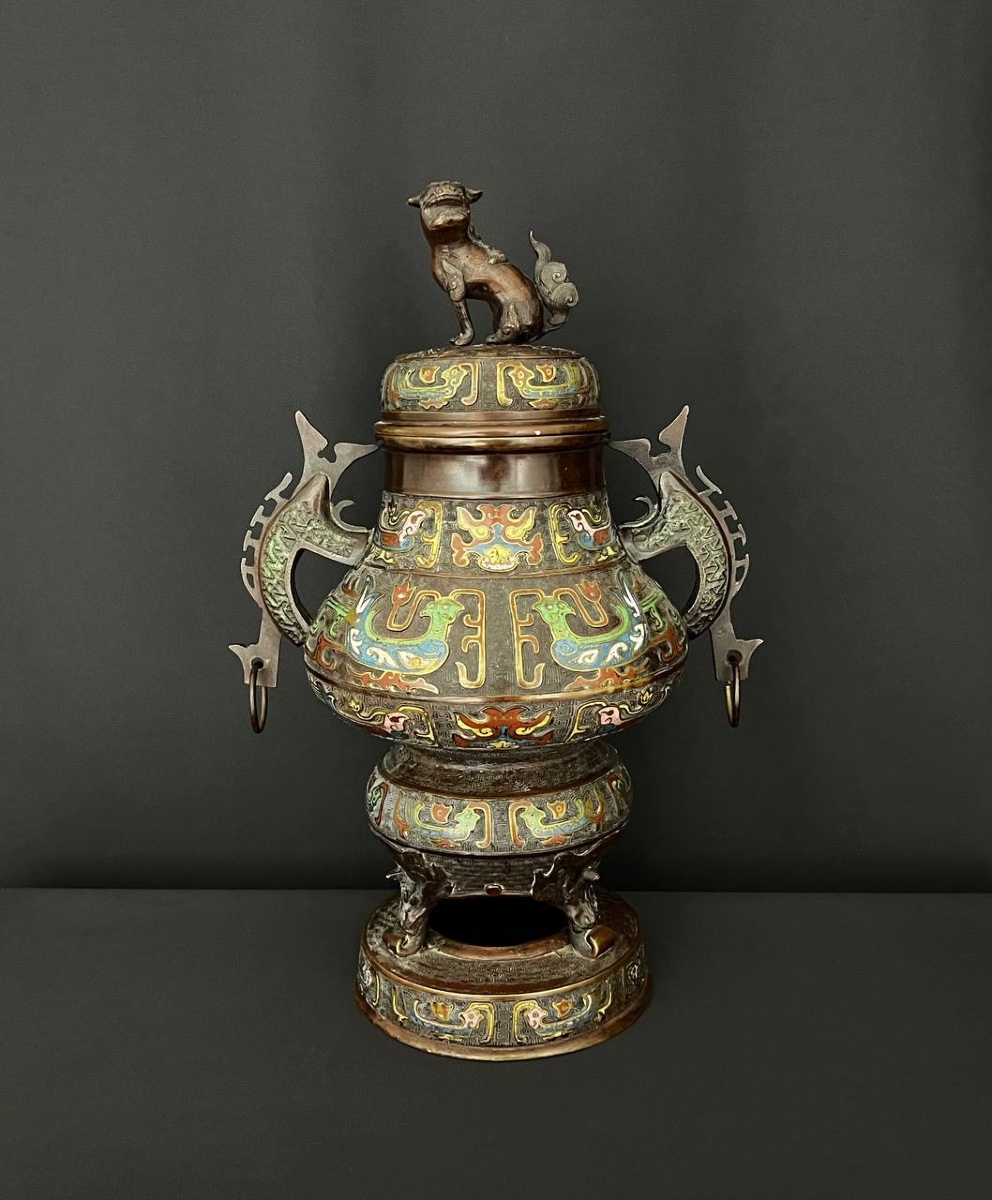Grand brûle-parfum chinois en bronze et émaux, décor archaïsant, fin XIXe – début XXe siècle-photo-2