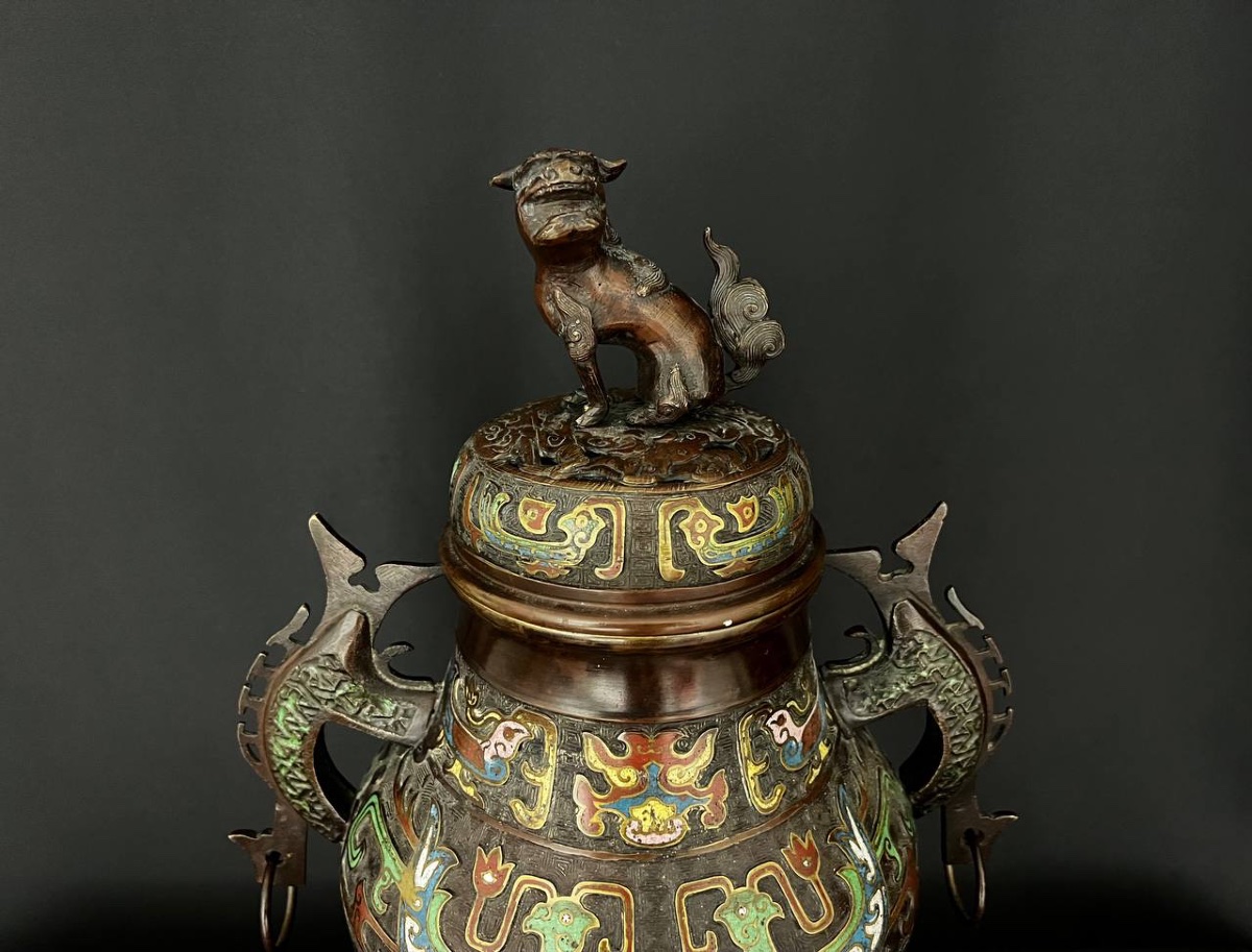 Grand brûle-parfum chinois en bronze et émaux, décor archaïsant, fin XIXe – début XXe siècle-photo-2