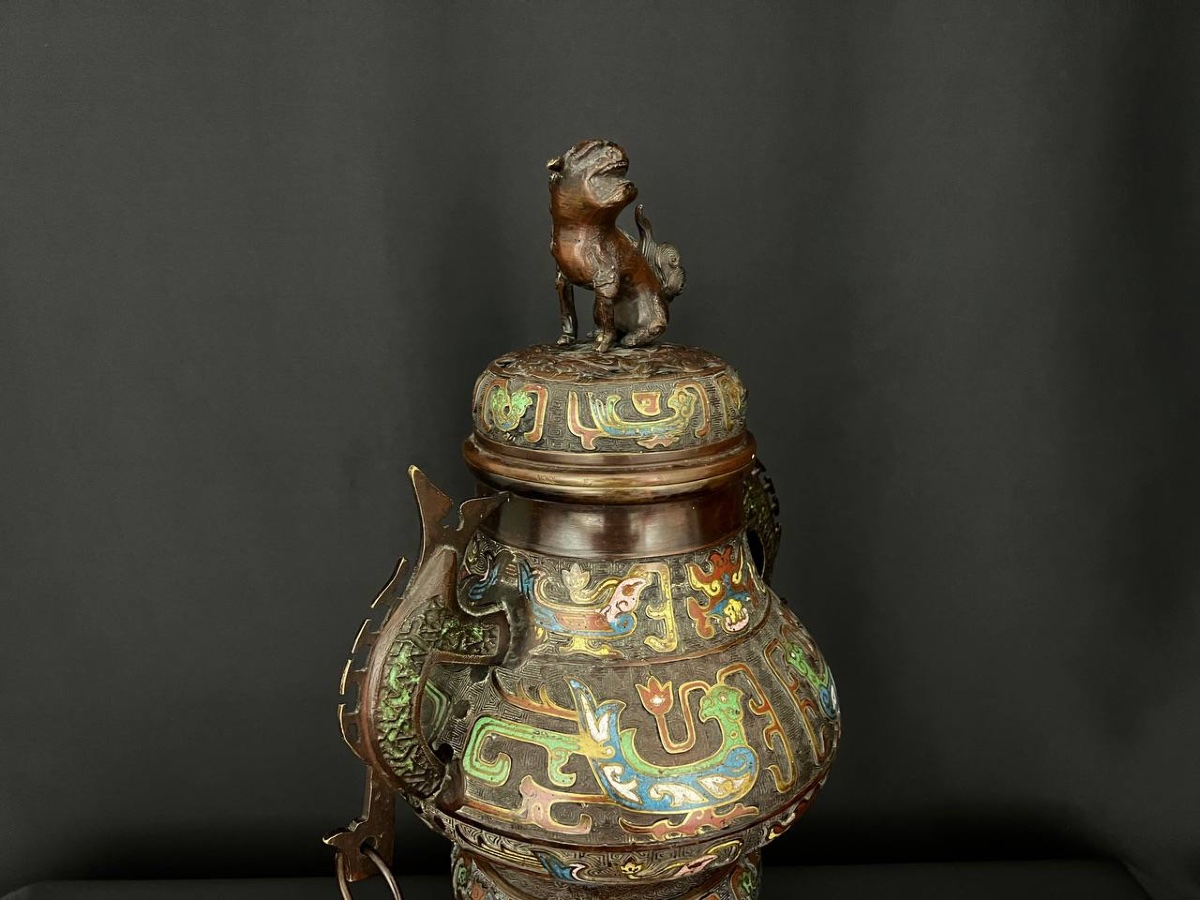 Grand brûle-parfum chinois en bronze et émaux, décor archaïsant, fin XIXe – début XXe siècle-photo-3
