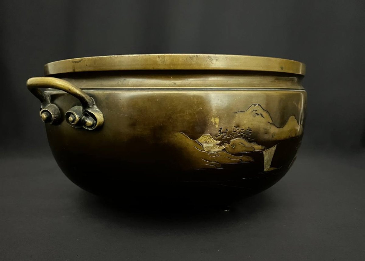 Grande jardinière japonisante en bronze à décor de paysage lacustre-photo-8