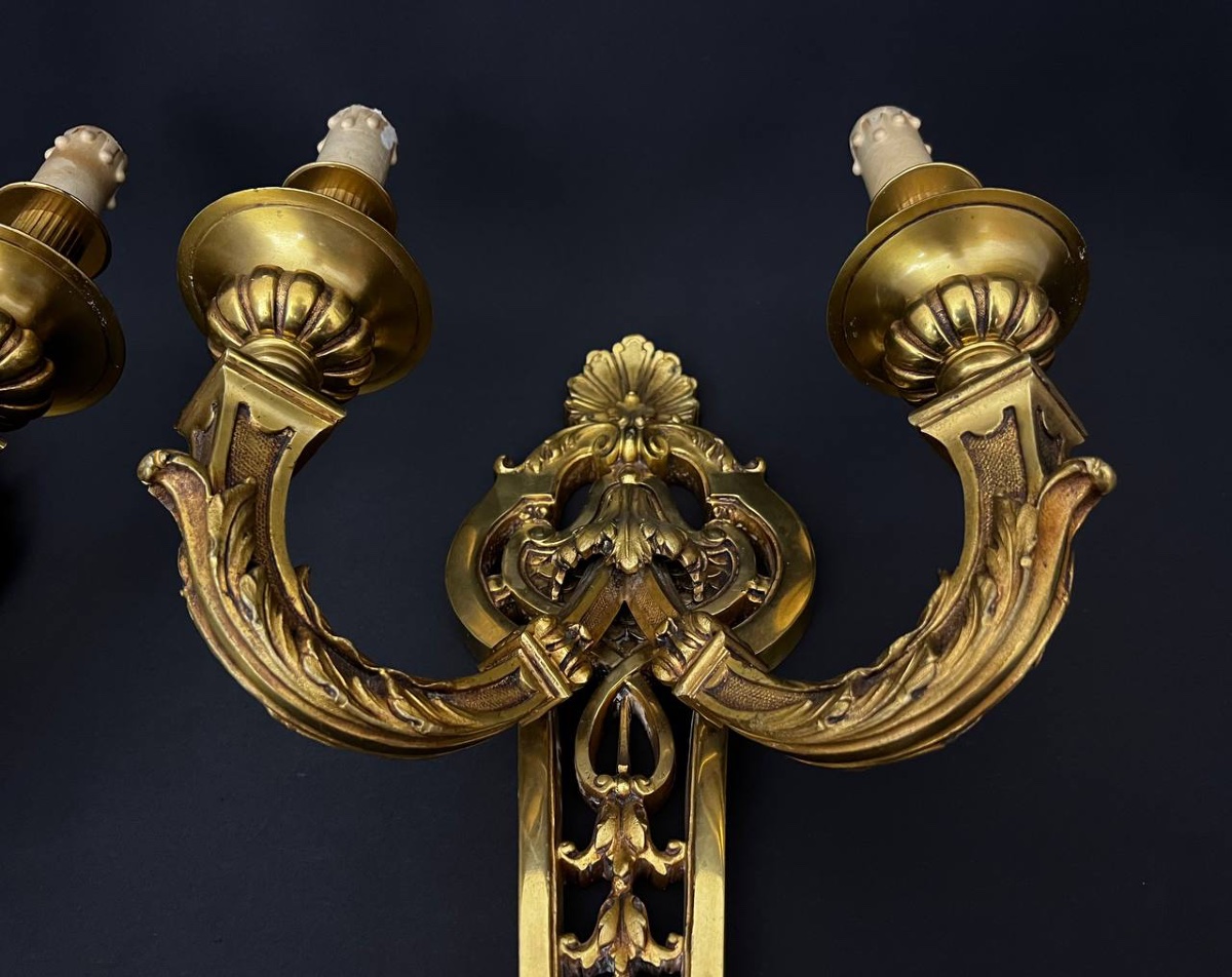 Grande paire d’appliques murales en bronze doré de style Louis XVl-photo-4
