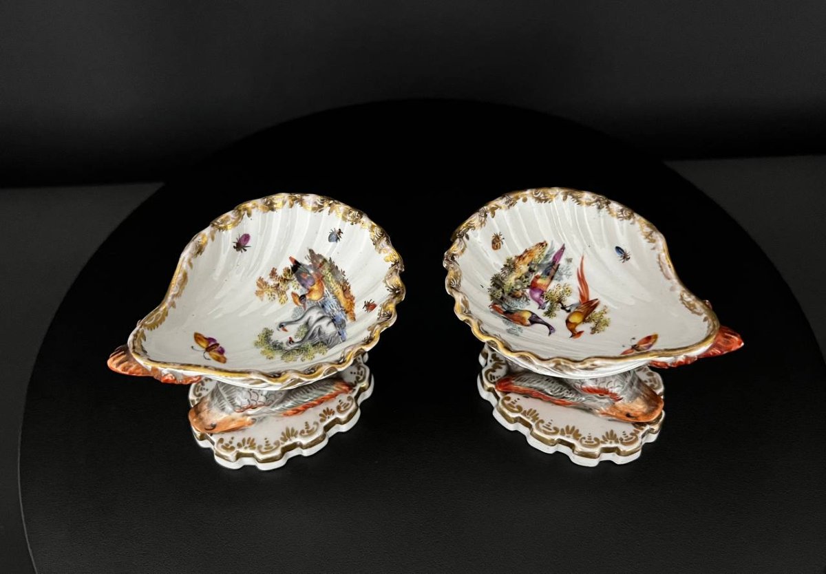 Paire de coupes en porcelaine figurative aux poissons, décor oiseaux, style Meissen-photo-4