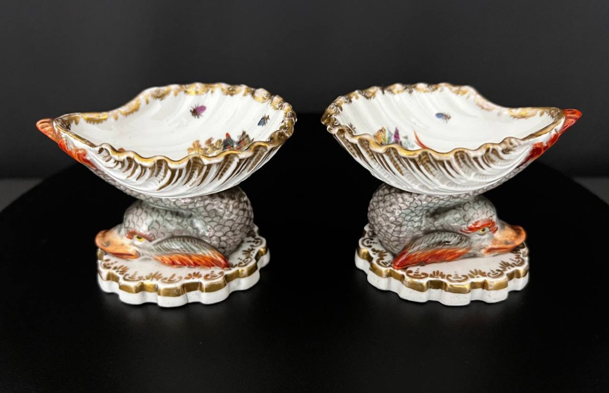 Paire de coupes en porcelaine figurative aux poissons, décor oiseaux, style Meissen-photo-4