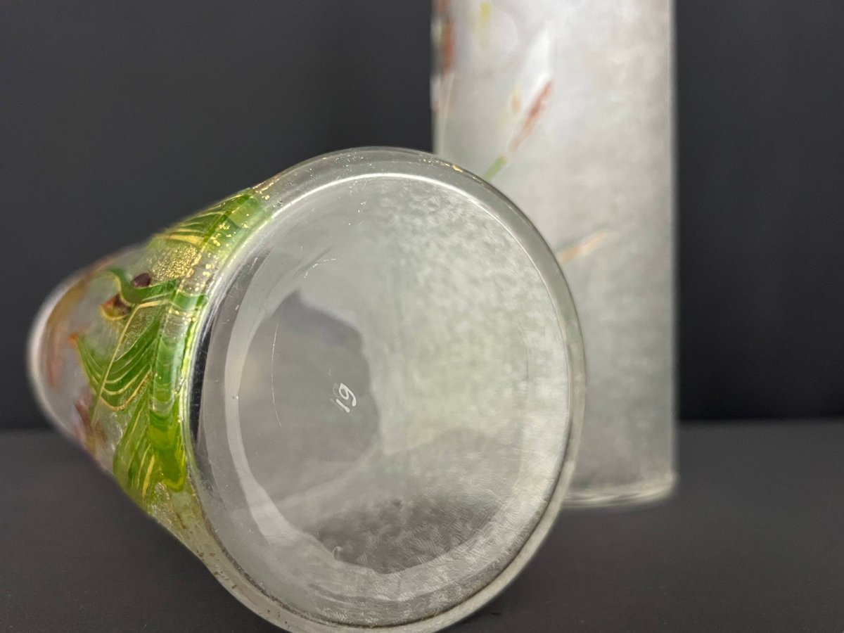 Paire de vases Baccarat en verre givré, décor d’iris émaillés-photo-2