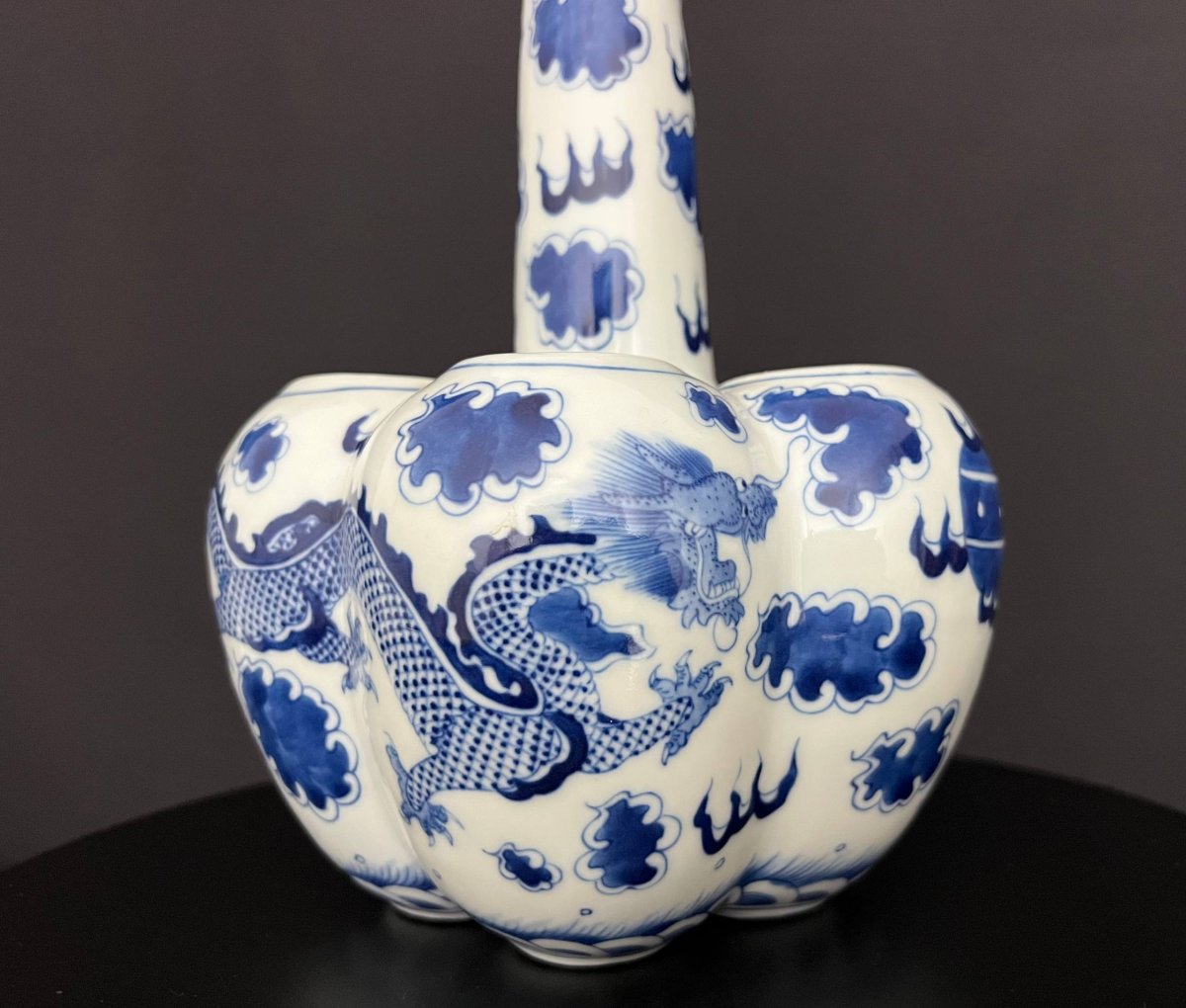 Blue And White Chinese Porcelain Vase With Dragon Design-photo-4