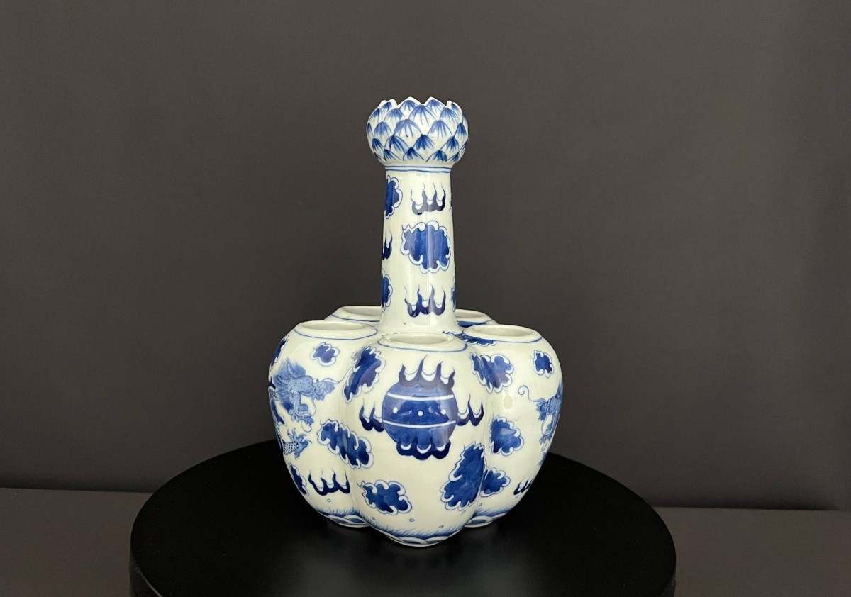 Blue And White Chinese Porcelain Vase With Dragon Design