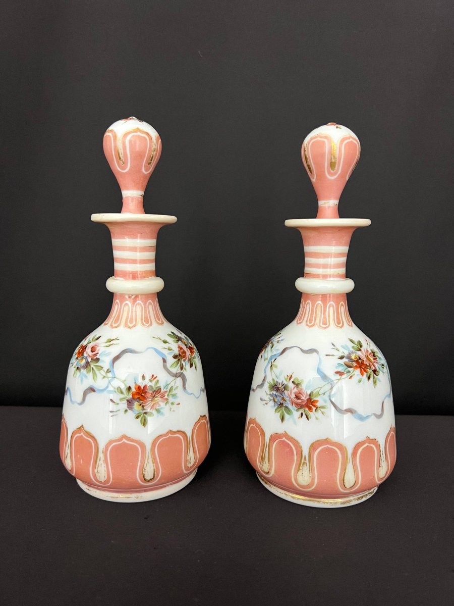 Paire de flacons en opaline peinte et dorée, époque Napoléon III-photo-4