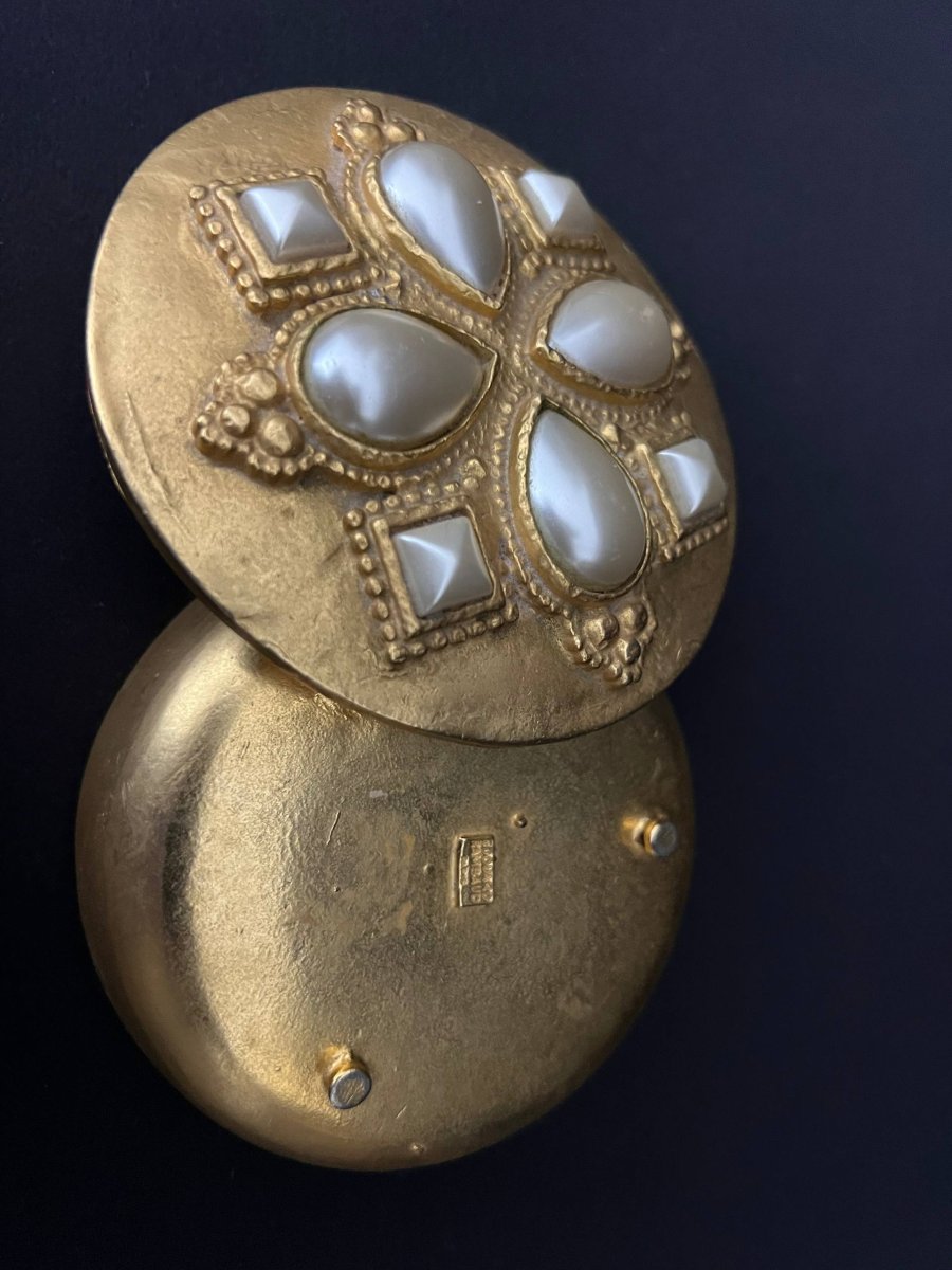 Boîte circulaire en bronze doré signée Édouard Rambaud, Paris-photo-1