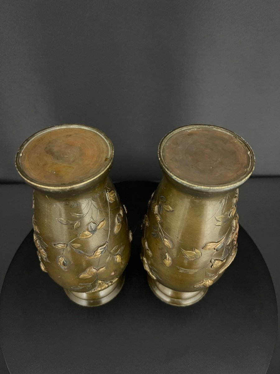 Paire de vases en bronze japonais à décor naturaliste en relief – époque Meiji -photo-5