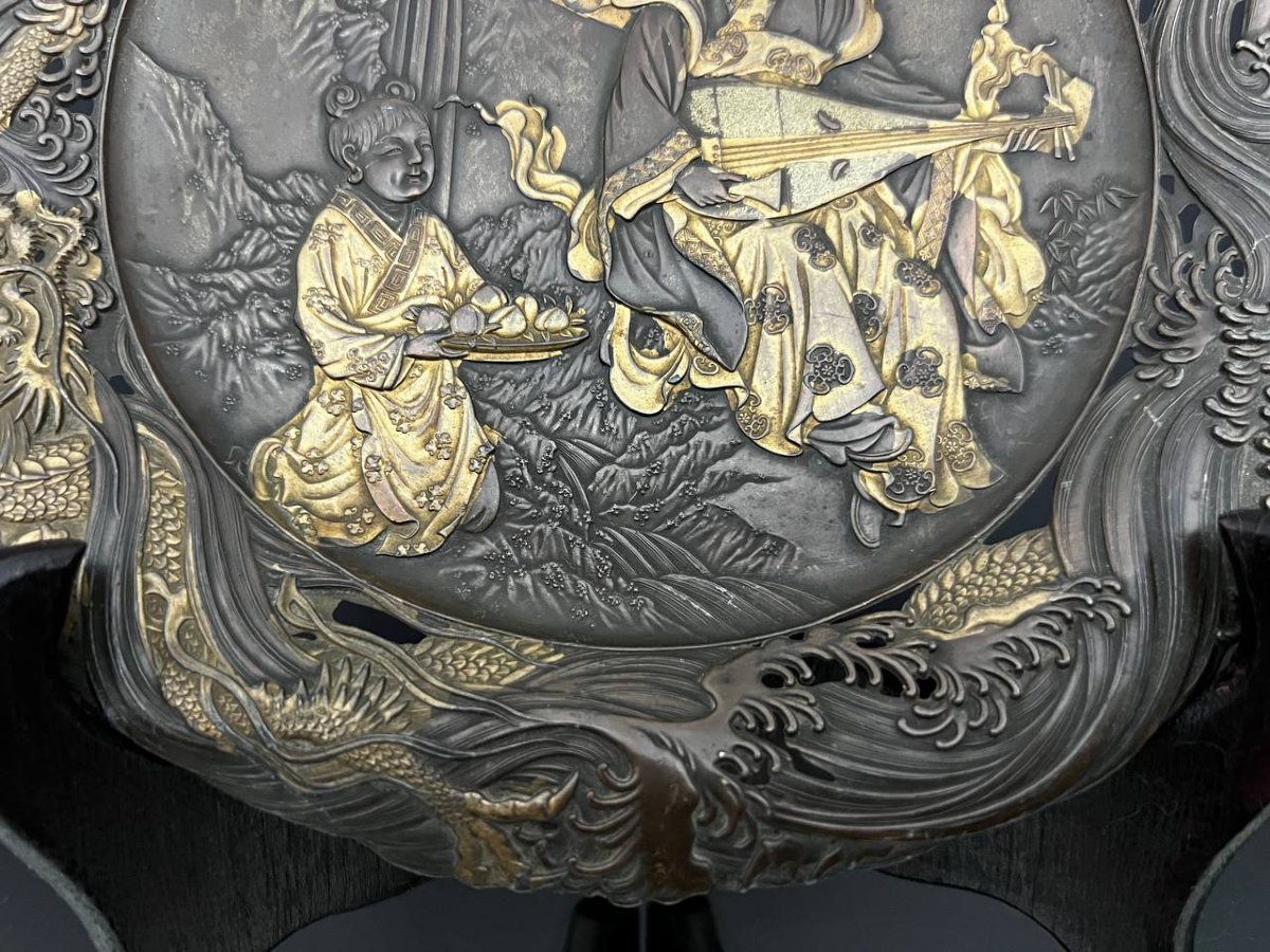 Élément décoratif japonisant ancien en bronze à décor de dragons-photo-3