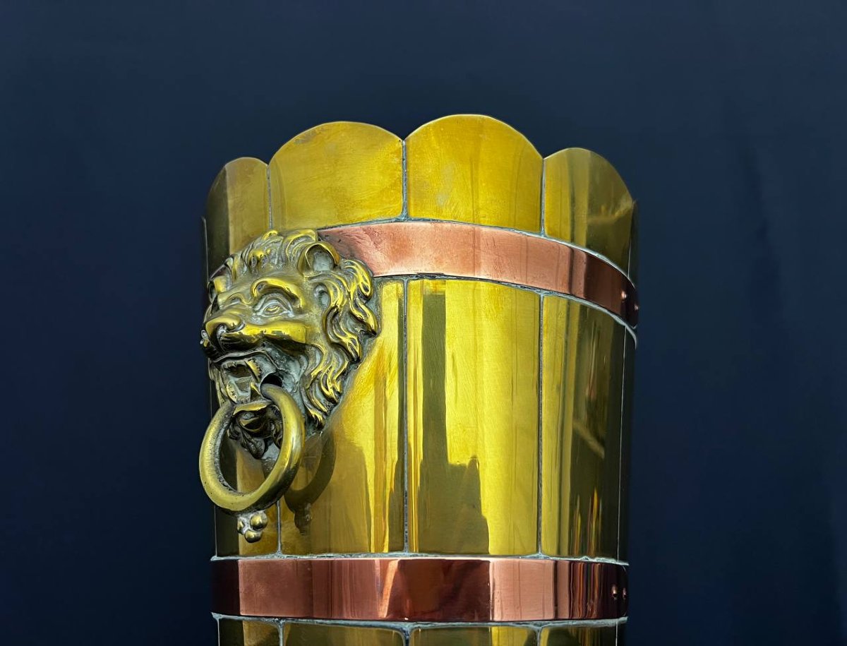 Seau à champagne en laiton et cuivre à décor de lions-photo-4