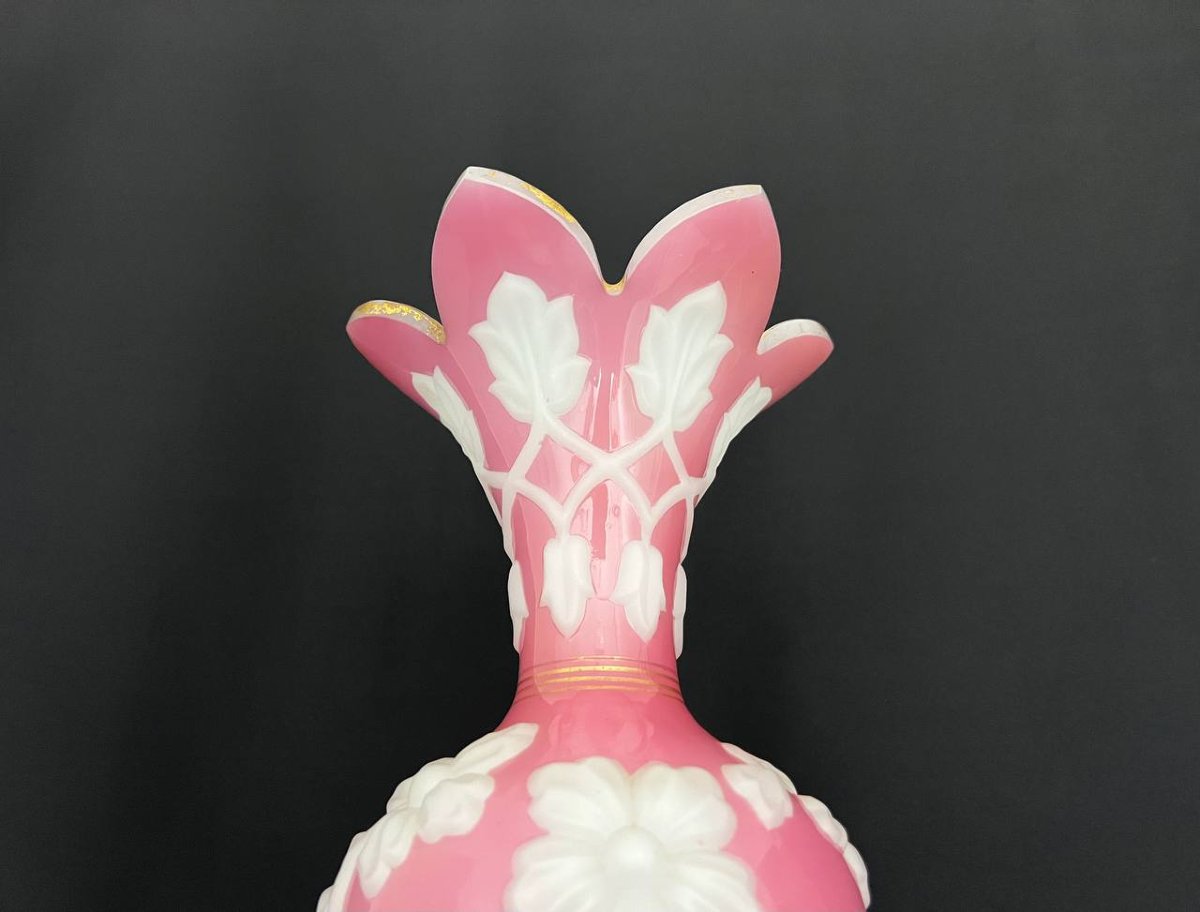 Large Pink Opaline Vase With White Applied Decoration Attributed To Baccarat-photo-2