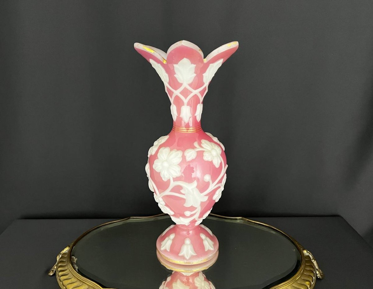 Large Pink Opaline Vase With White Applied Decoration Attributed To Baccarat-photo-3