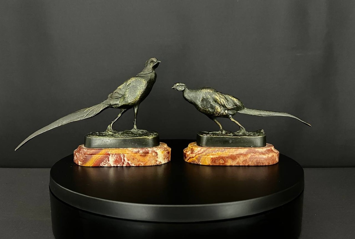 Paire de faisans en bronze patiné sur marbre rouge flamboyant – Art Déco