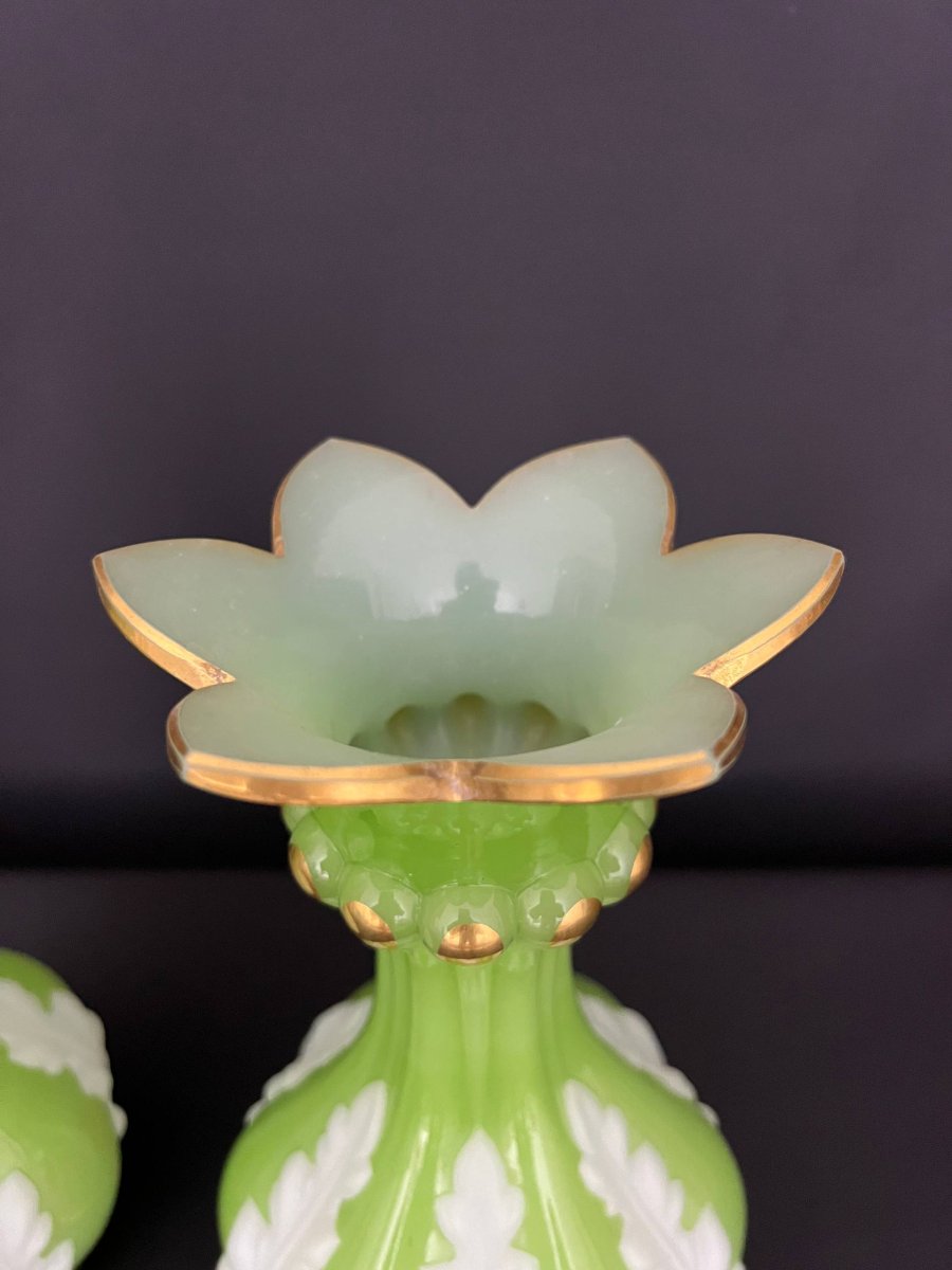 Pair Of Green And White Opaline Vases, Attributed To Baccarat, Napoleon III Period-photo-2