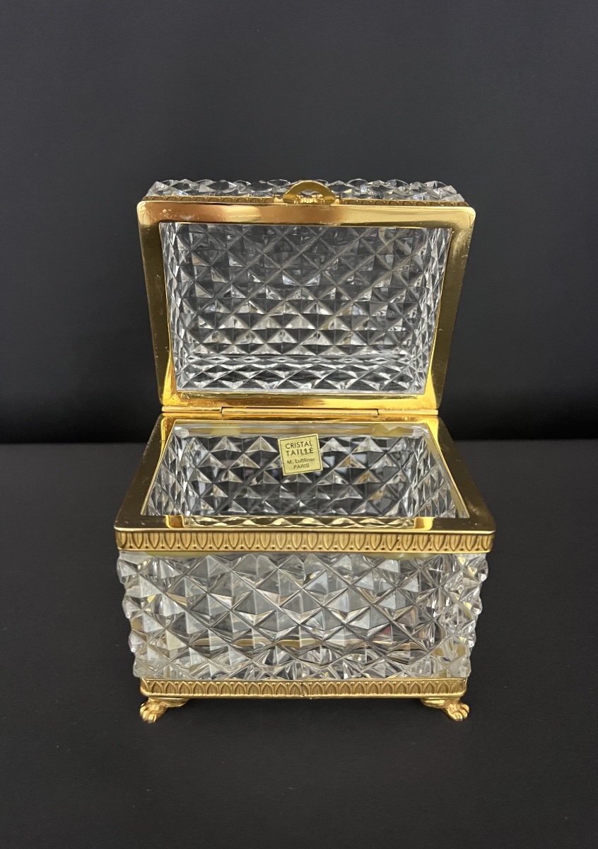 Diamond-cut Crystal Case With Gold Frame-photo-1