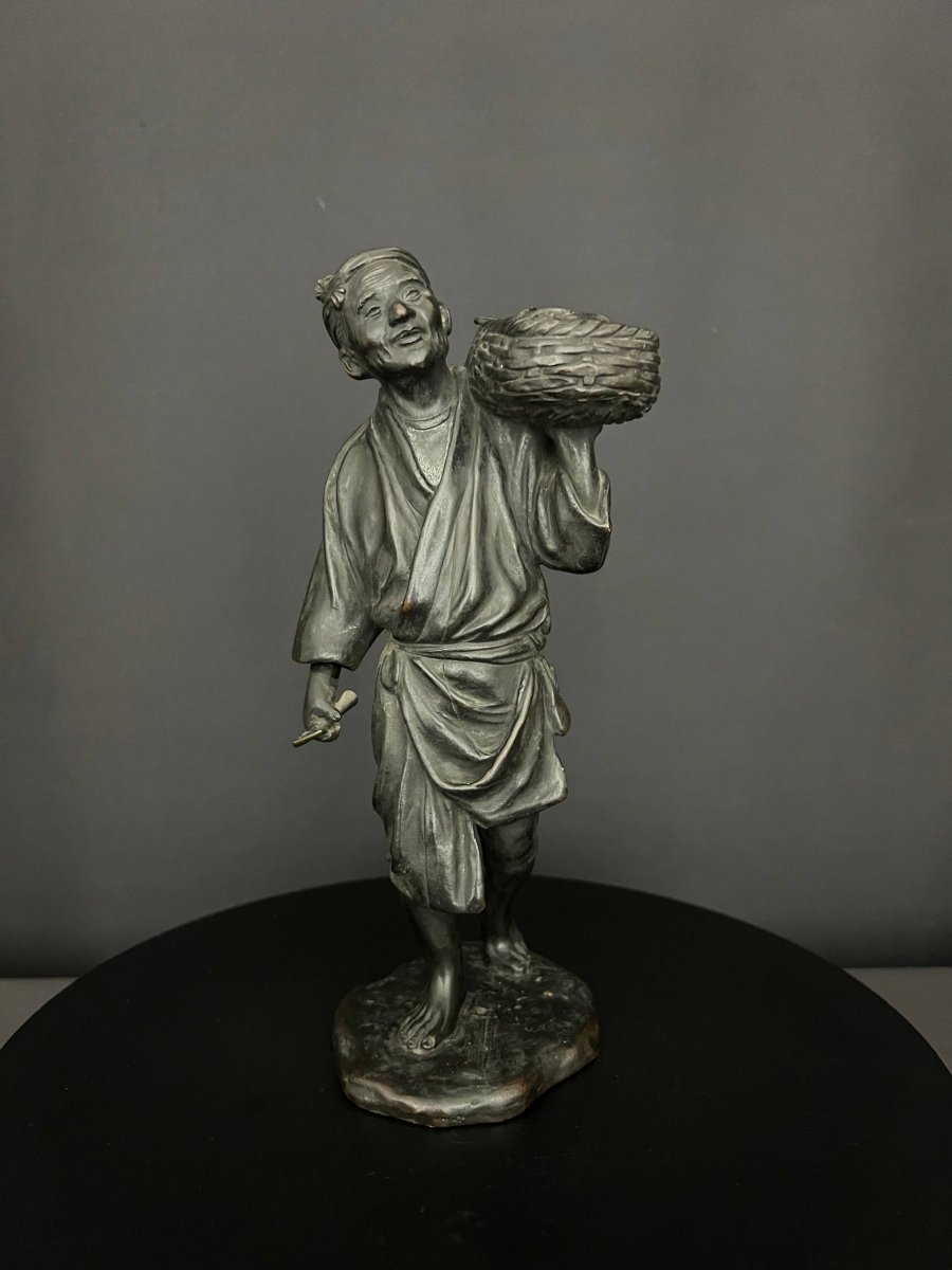 Okimono japonais en bronze patiné, époque Meiji