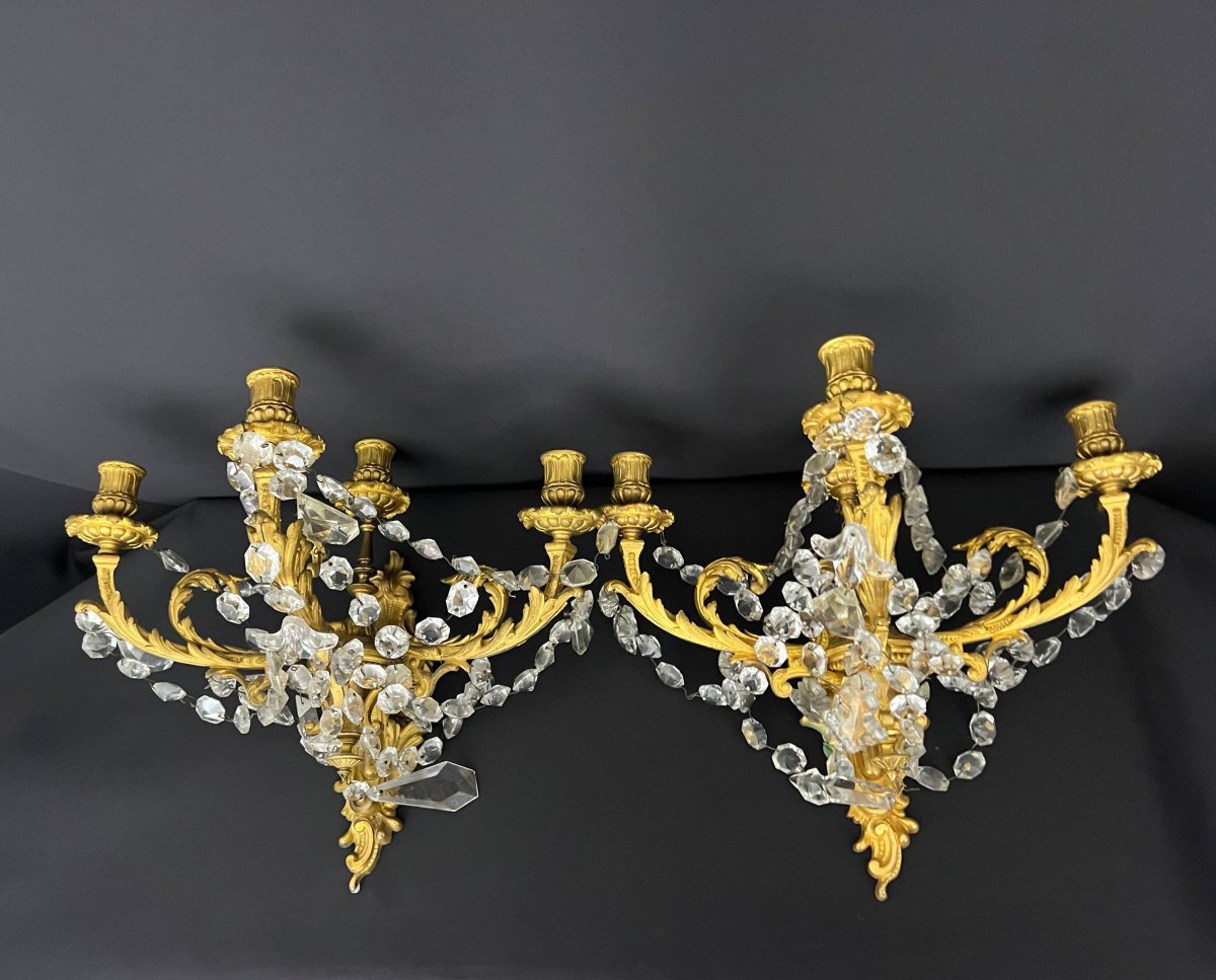 Paire d’appliques rocaille en bronze doré et cristal, fin XIXe siècle