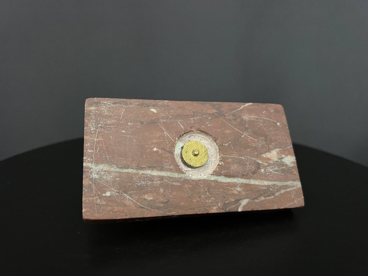 Charmant bronze doré représentant un enfant endormi sur un coussin-photo-4