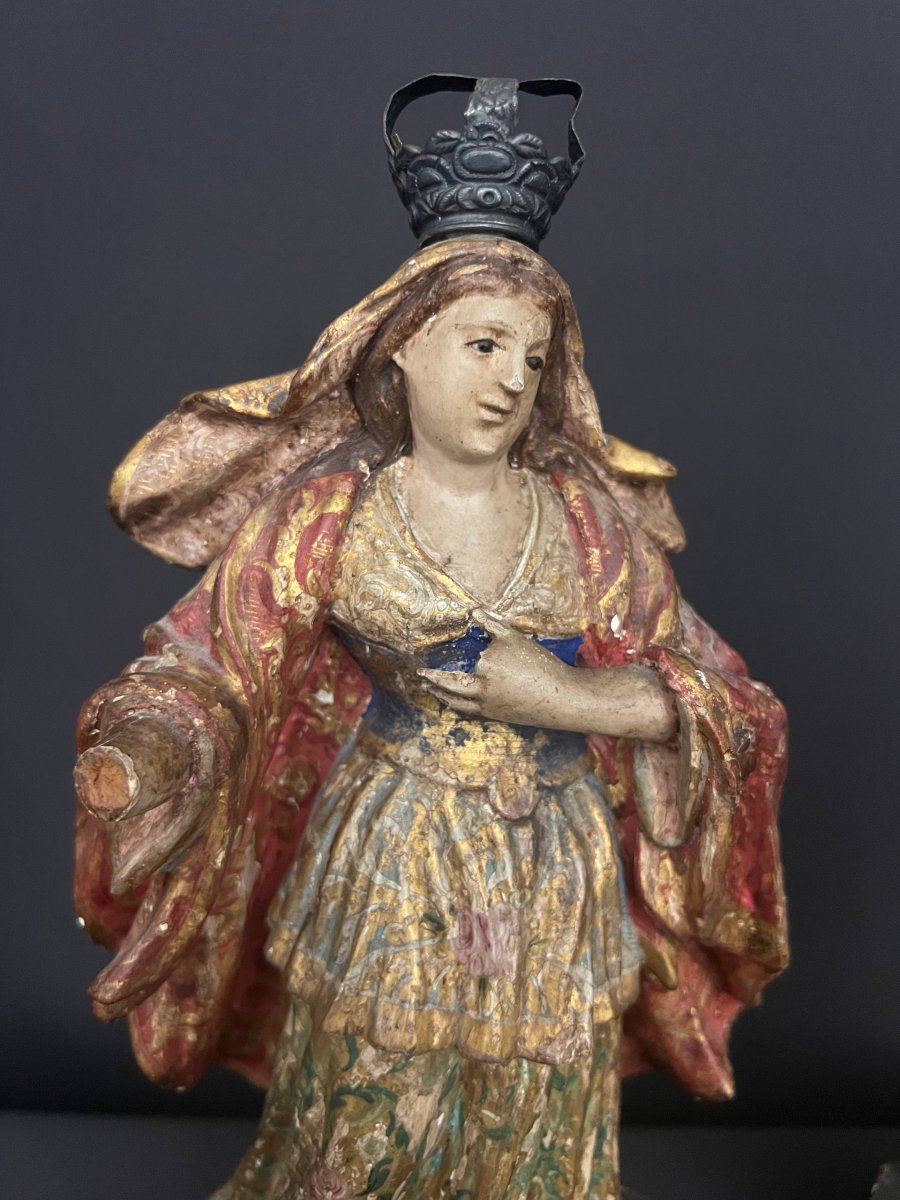 Paire de sculptures religieuses en bois polychrome et doré, Vierge couronnée et Saint Joseph-photo-3