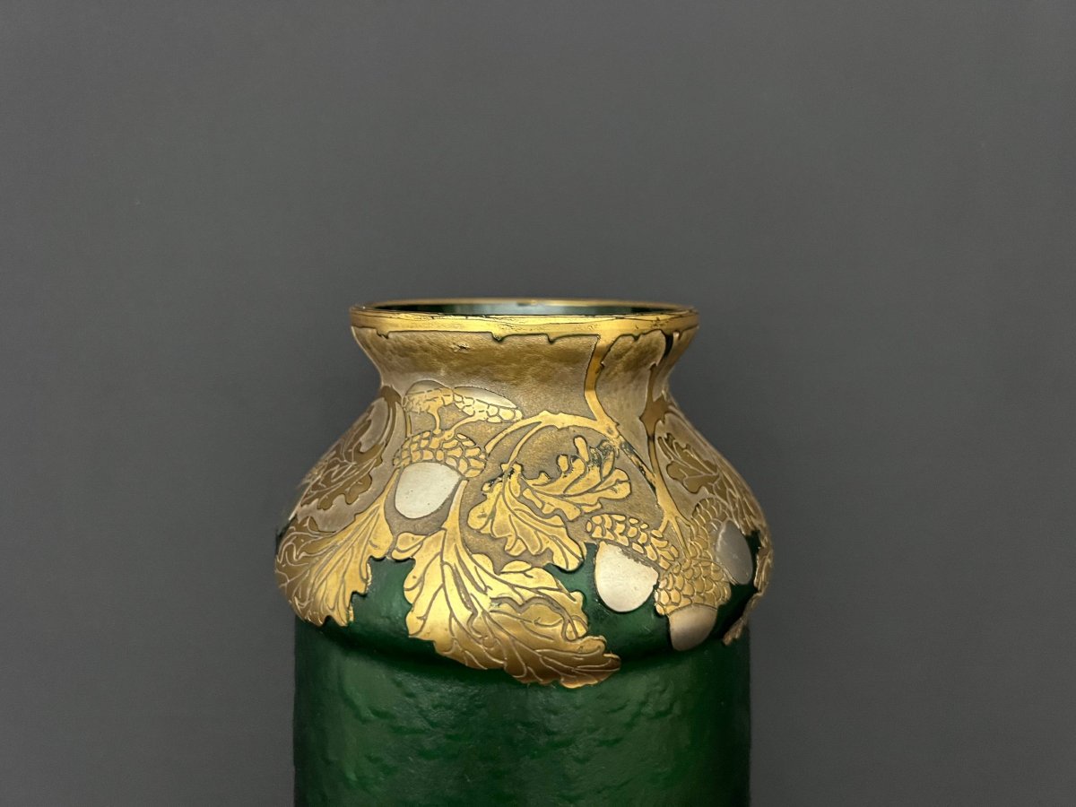 Montjoye - François-Théodore Legras, vase en verre vert givré à décor de feuilles de chêne-photo-4
