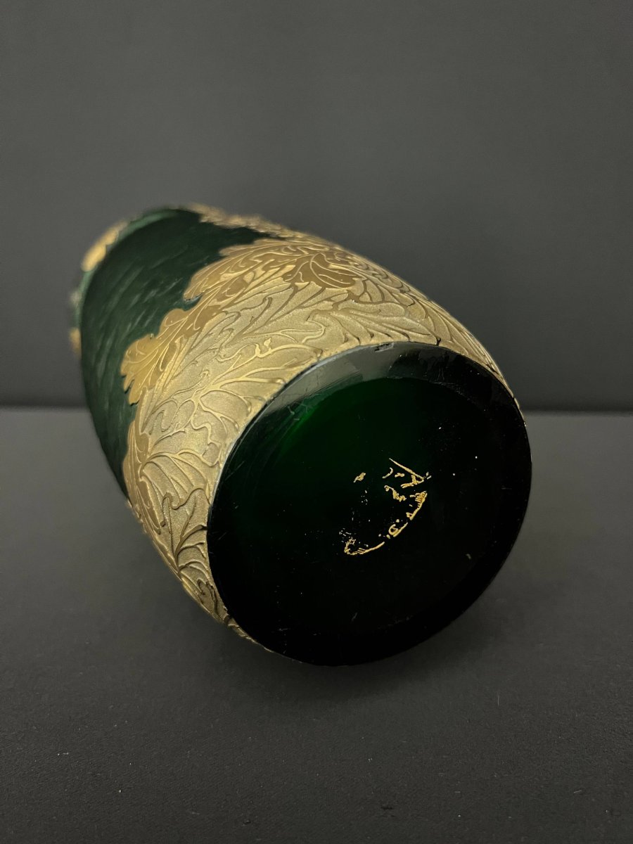 Montjoye - François-Théodore Legras, vase en verre vert givré à décor de feuilles de chêne-photo-3