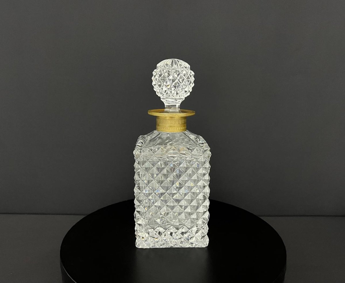 Cut Crystal Whiskey Decanter With Diamond-point Design-photo-1
