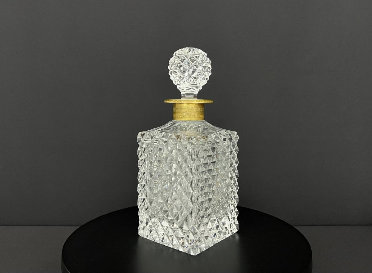 Cut Crystal Whiskey Decanter With Diamond-point Design-photo-2