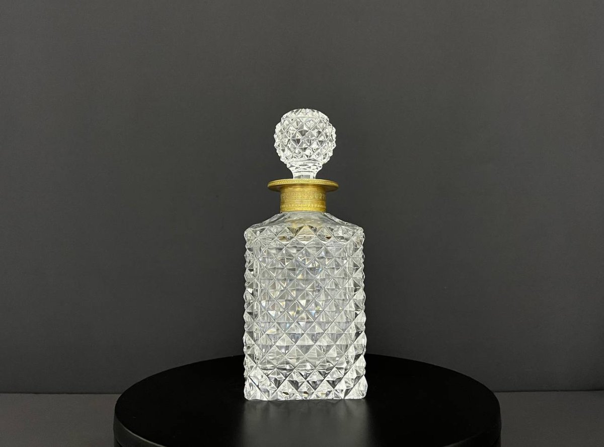 Cut Crystal Whiskey Decanter With Diamond-point Design-photo-3