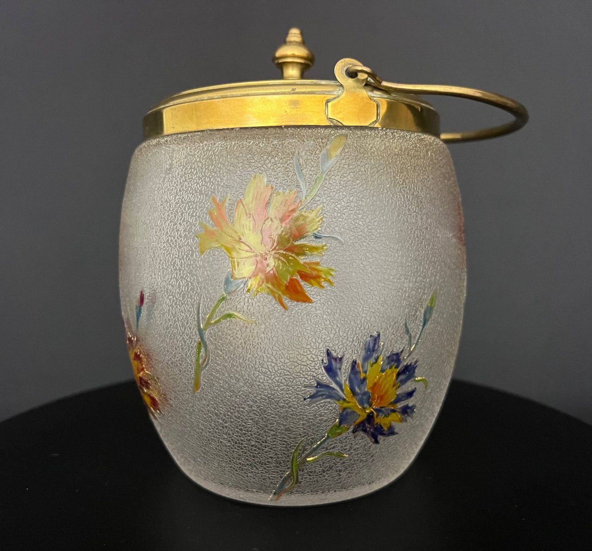 Baccarat – Enameled Crystal Cookie Jar, Acid-etched-photo-2