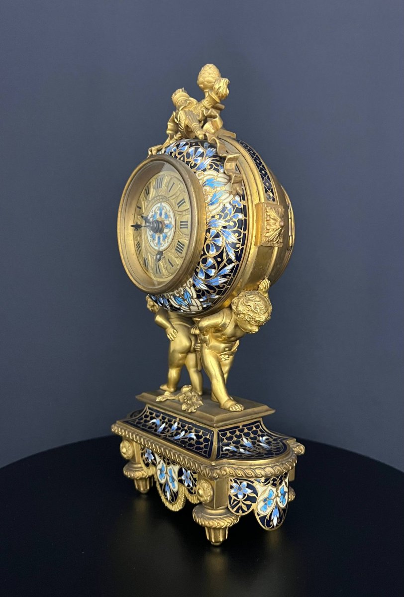 Pendule de cheminée en bronze doré et émaux polychromes aux putti-photo-3