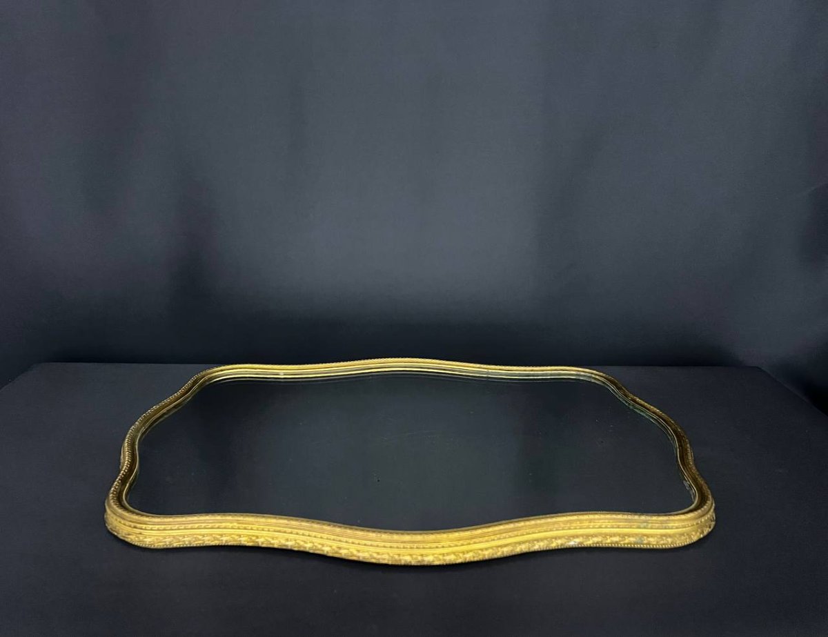 Plateau de service en miroir et métal doré, style Louis XV